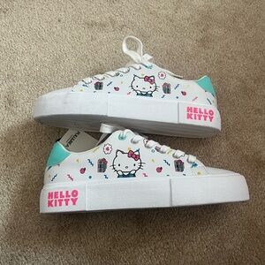 Pull&Bear Hello Kitty Plaform Sneakers